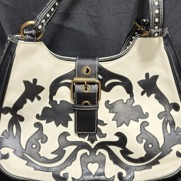 Isabella Fiore Bags 582 Isabella Fiore Medium Cream Shoulder Bag